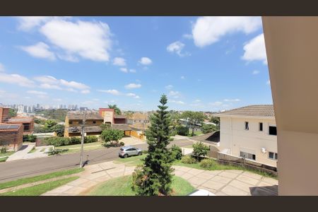 Casa de condomínio à venda com 300m², 3 quartos e 8 vagasVista da Rua