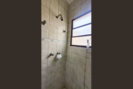 Casa de condomínio à venda com 300m², 3 quartos e 8 vagasBanheiro