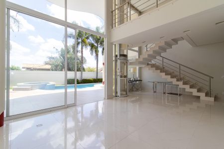 Casa de condomínio à venda com 536m², 5 quartos e 6 vagasSala