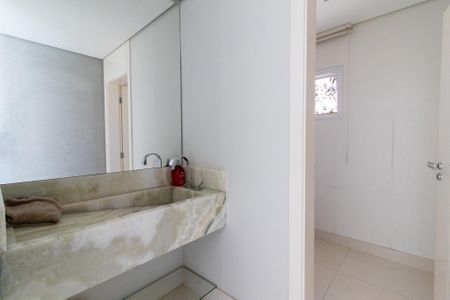 Casa de condomínio à venda com 536m², 5 quartos e 6 vagasLavabo