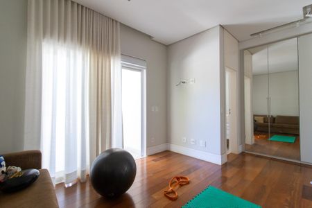 Casa de condomínio à venda com 536m², 5 quartos e 6 vagasSuíte 2