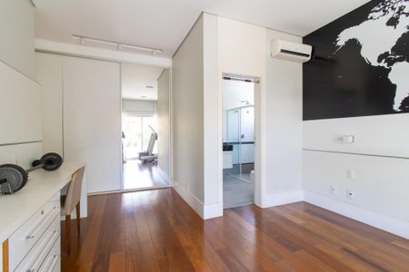 Casa de condomínio à venda com 536m², 5 quartos e 6 vagasSuíte 3