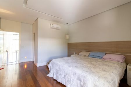 Casa de condomínio à venda com 536m², 5 quartos e 6 vagasSuíte 1