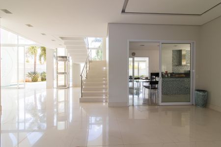 Casa de condomínio à venda com 536m², 5 quartos e 6 vagasSala