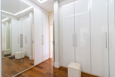 Casa de condomínio à venda com 536m², 5 quartos e 6 vagasSuíte 1