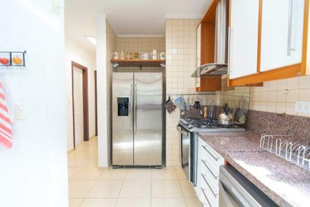 Casa de condomínio à venda com 574m², 6 quartos e 4 vagas