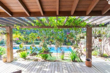 Casa de condomínio à venda com 574m², 6 quartos e 4 vagas