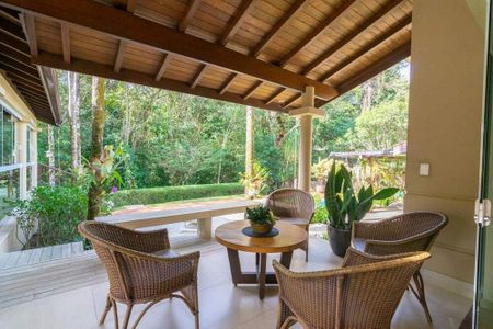 Casa de condomínio à venda com 574m², 6 quartos e 4 vagas