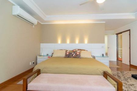 Casa de condomínio à venda com 574m², 6 quartos e 4 vagas