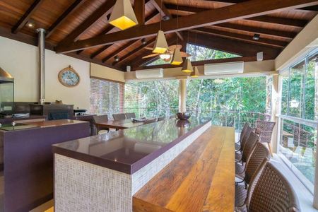 Casa de condomínio à venda com 574m², 6 quartos e 4 vagas