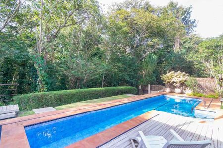 Casa de condomínio à venda com 574m², 6 quartos e 4 vagas