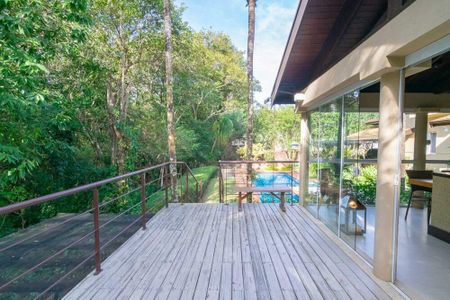 Casa de condomínio à venda com 574m², 6 quartos e 4 vagas