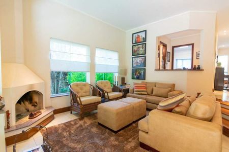 Casa de condomínio à venda com 574m², 6 quartos e 4 vagas