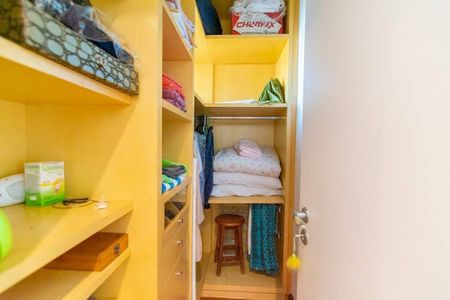 Casa de condomínio à venda com 574m², 6 quartos e 4 vagas