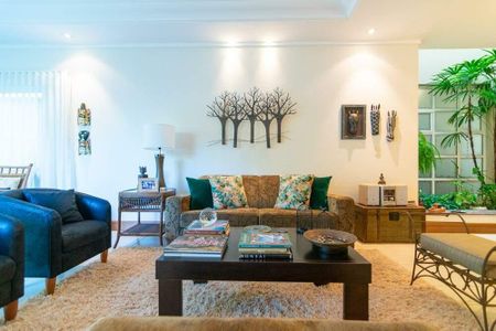 Casa de condomínio à venda com 574m², 6 quartos e 4 vagas