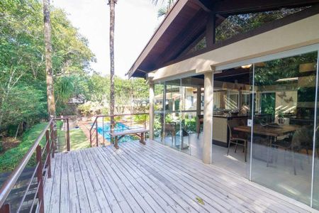 Casa de condomínio à venda com 574m², 6 quartos e 4 vagas