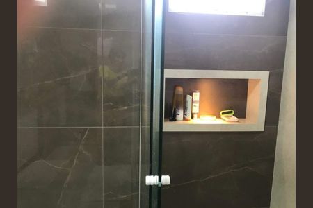 Casa de condomínio à venda com 300m², 3 quartos e 10 vagas