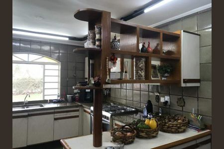 Casa de condomínio à venda com 300m², 3 quartos e 10 vagas