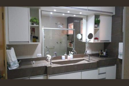 Casa de condomínio à venda com 300m², 3 quartos e 10 vagas