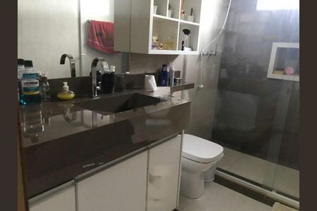Casa de condomínio à venda com 300m², 3 quartos e 10 vagas