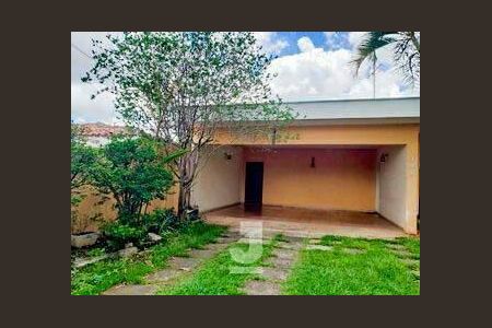 Casa à venda com 320m², 3 quartos e 10 vagas
