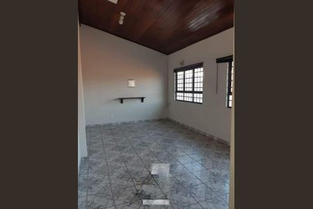Casa à venda com 248m², 3 quartos e 4 vagas