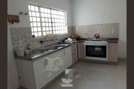 Casa à venda com 231m², 3 quartos e 3 vagas