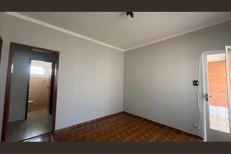 Casa à venda com 168m², 2 quartos e 2 vagasSala