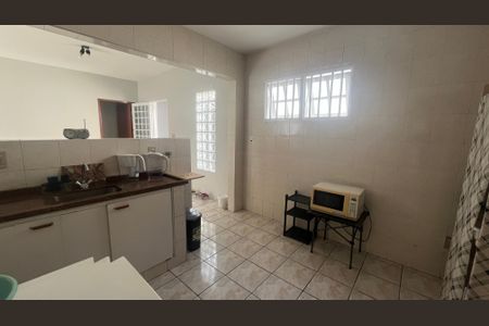 Casa à venda com 168m², 2 quartos e 2 vagasCozinha