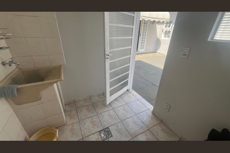 Casa à venda com 168m², 2 quartos e 2 vagasÁrea de Serviço