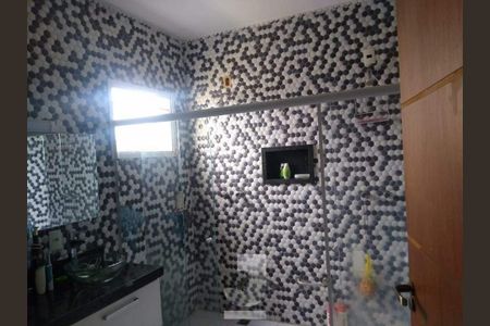 Casa de condomínio à venda com 260m², 4 quartos e 6 vagas