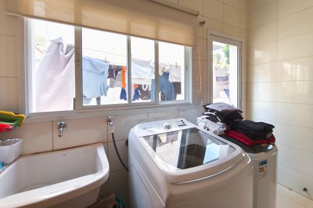 Casa de condomínio à venda com 262m², 4 quartos e 4 vagasÁrea de Serviço