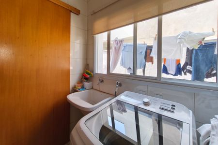 Casa de condomínio à venda com 262m², 4 quartos e 4 vagasÁrea de Serviço