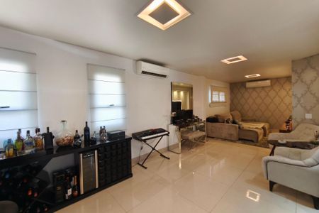 Casa de condomínio à venda com 262m², 4 quartos e 4 vagasSala de Estar