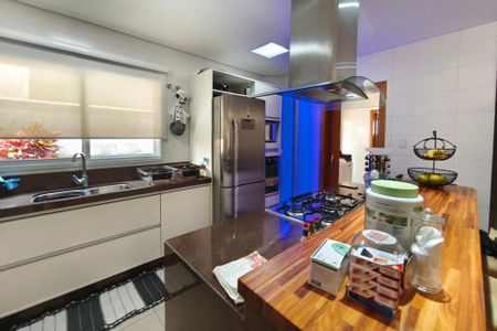 Casa de condomínio à venda com 262m², 4 quartos e 4 vagasCozinha