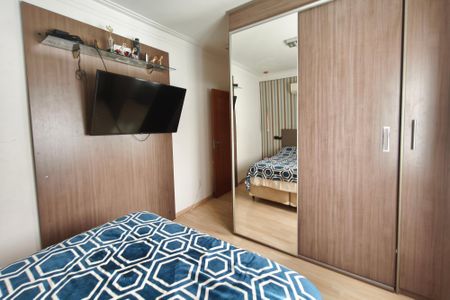 Casa de condomínio à venda com 262m², 4 quartos e 4 vagasSuíte 2