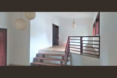 Casa de condomínio à venda com 285m², 4 quartos e 4 vagas