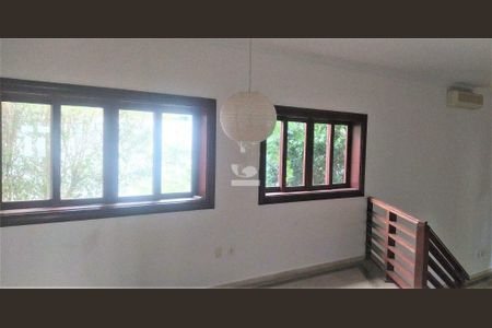 Casa de condomínio à venda com 285m², 4 quartos e 4 vagas