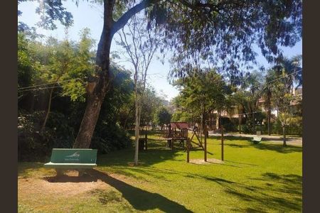 Casa de condomínio à venda com 285m², 4 quartos e 4 vagas