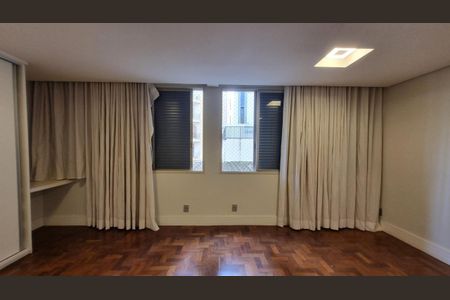 Apartamento à venda com 190m², 2 quartos e 1 vaga