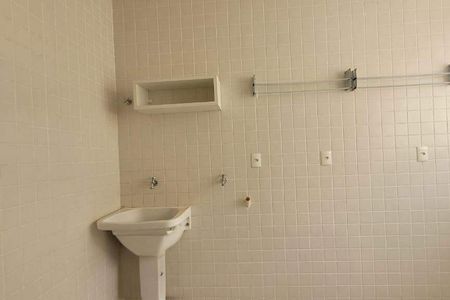 Casa de condomínio à venda com 338m², 5 quartos e 6 vagas