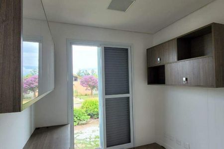 Casa de condomínio à venda com 338m², 5 quartos e 6 vagas