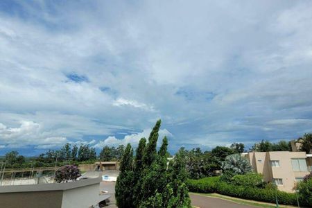 Casa de condomínio à venda com 338m², 5 quartos e 6 vagas