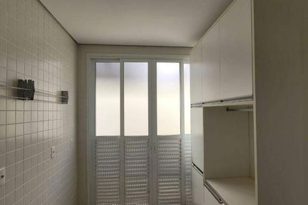 Casa de condomínio à venda com 338m², 5 quartos e 6 vagas