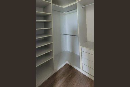 Casa de condomínio à venda com 338m², 5 quartos e 6 vagas