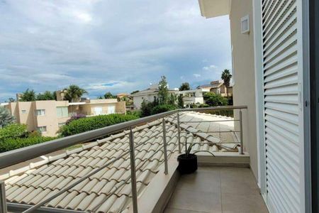 Casa de condomínio à venda com 338m², 5 quartos e 6 vagas