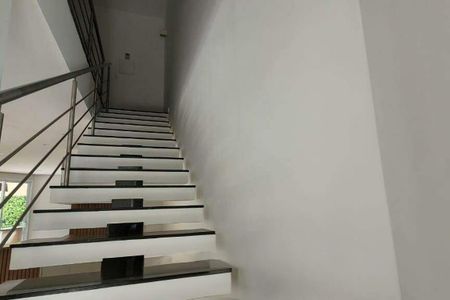 Casa de condomínio à venda com 338m², 5 quartos e 6 vagas