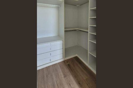 Casa de condomínio à venda com 338m², 5 quartos e 6 vagas