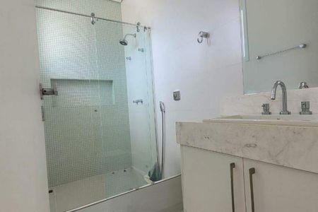 Casa de condomínio à venda com 338m², 5 quartos e 6 vagas