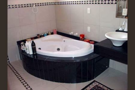 Casa de condomínio à venda com 430m², 3 quartos e 5 vagas